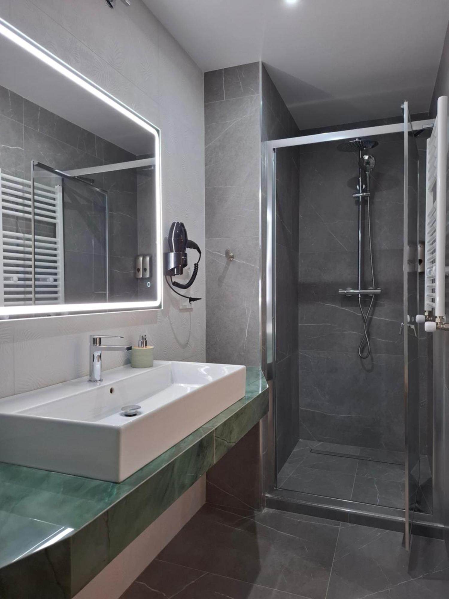 Exotique Santander Hotel Bagian luar foto