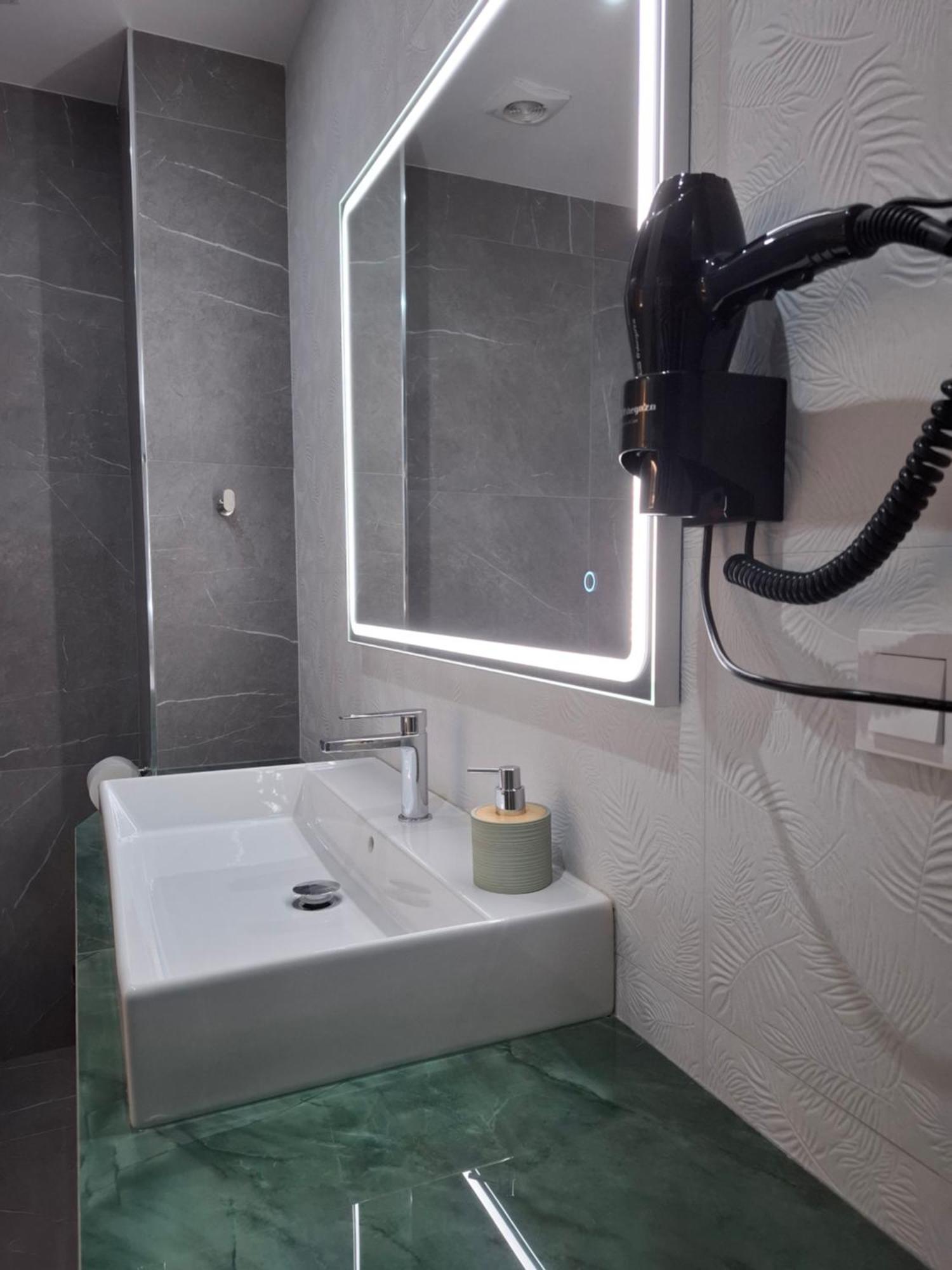 Exotique Santander Hotel Bagian luar foto